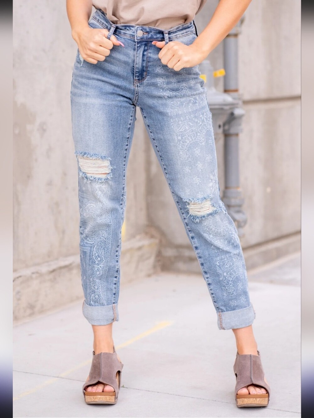 Judy Blue Paisley Print Mid Rise Distressed Boyfriend Jeans EUC Size 7